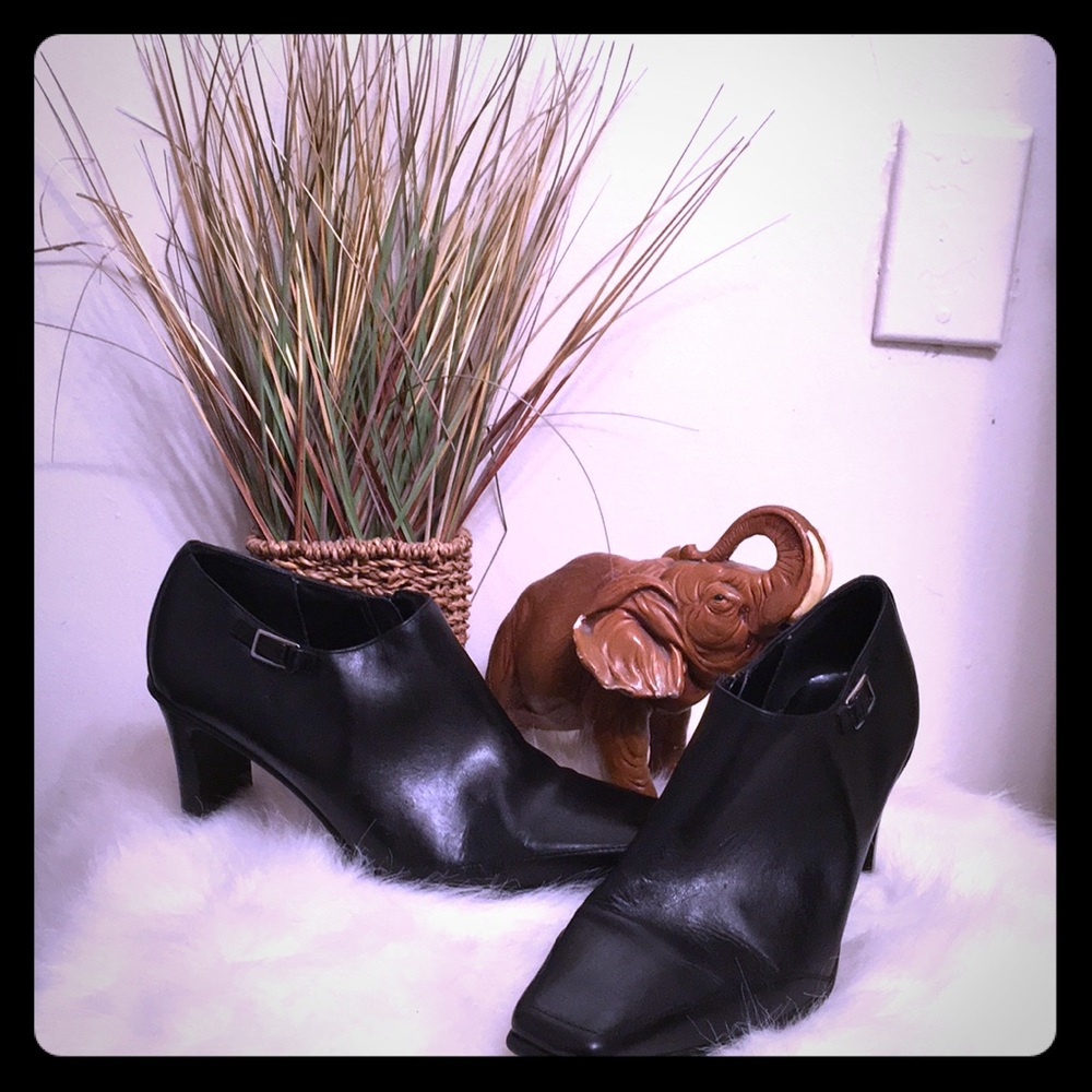 Nicole Black Leather Ankle Boots